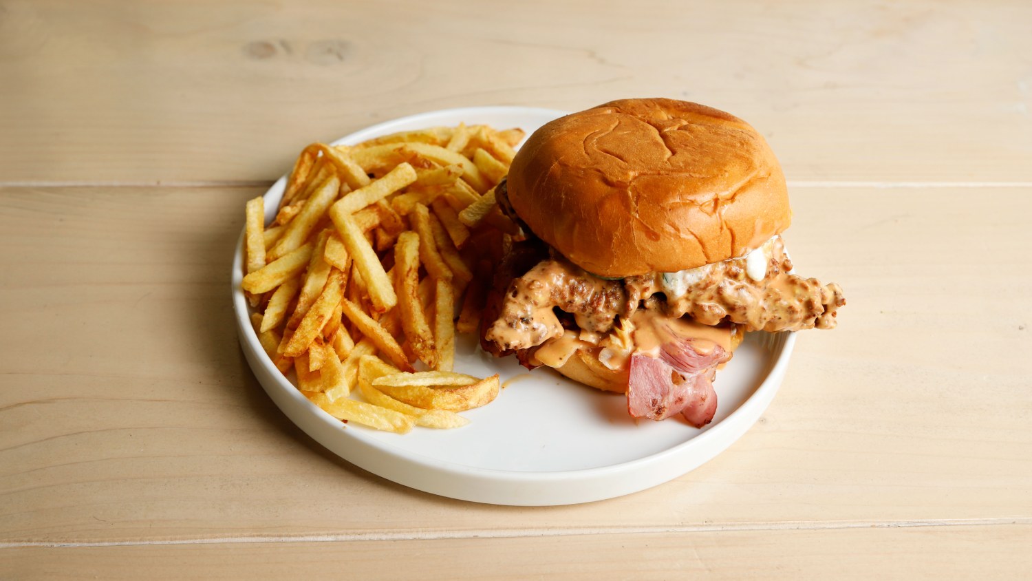 Buffalo Chicken Burger (τεμ.)